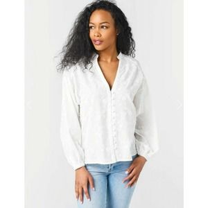 Cupcakes And Cashmere Acacia Blouse Size Medium NWT